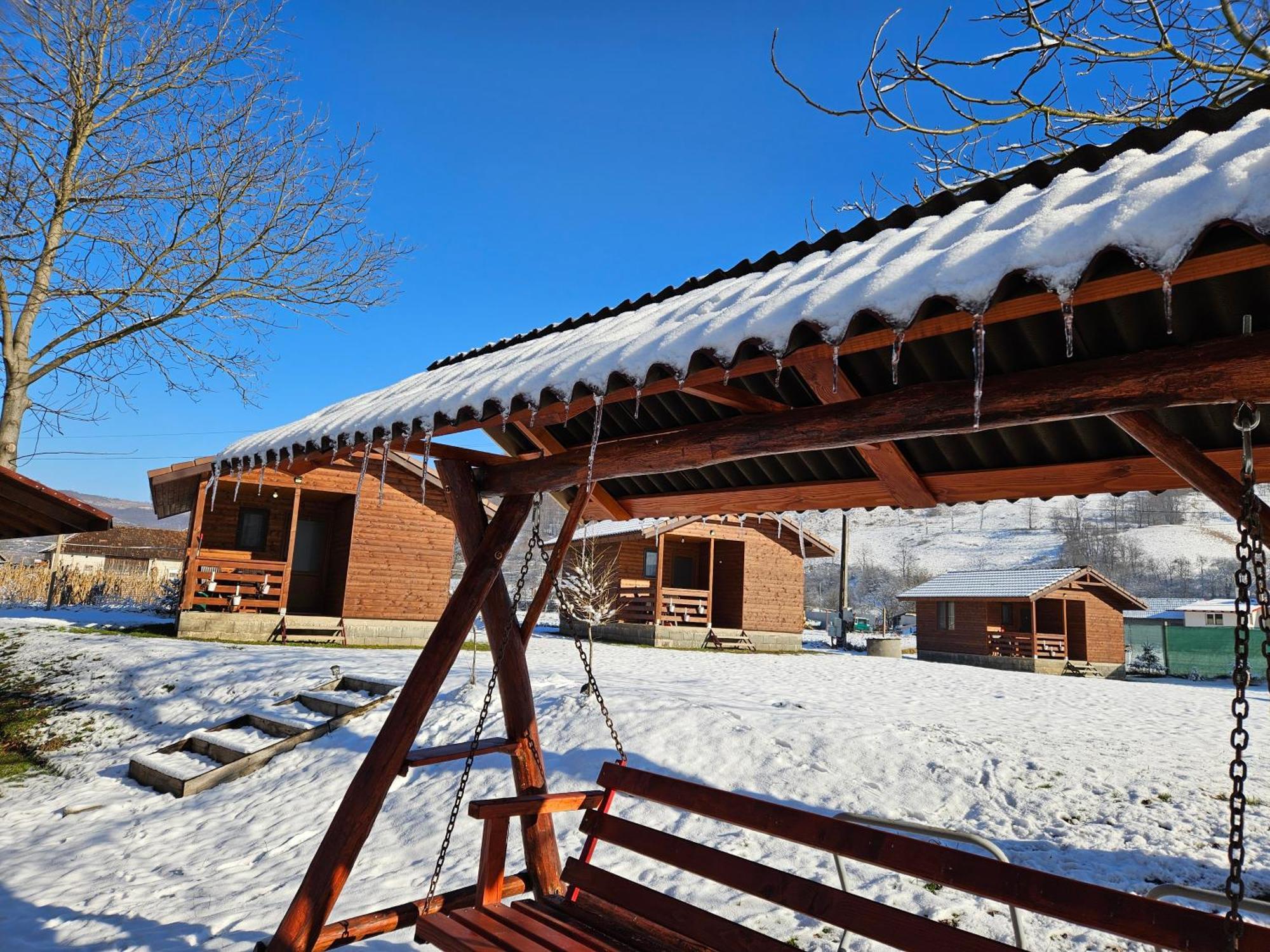 Casute Zavoi Ferienhaus *