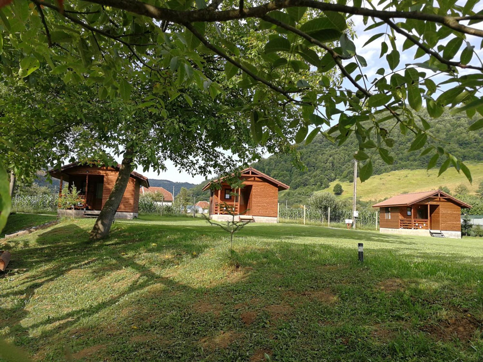 Casute Zavoi Ferienhaus Bulz